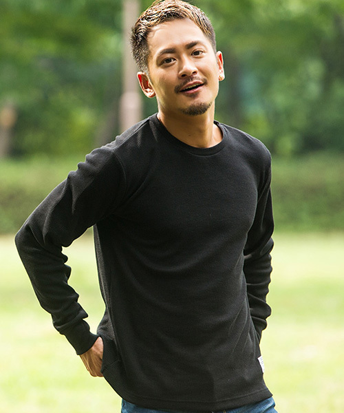 CavariA（キャバリア）の「『CavariA/キャバリア』サーマルニット無地長袖ニットTシャツ【3ネックタイプから選べる】（ニット/セーター・メンズ・ネイビー/ブラック/カーキ/ライトピンク/グレー/ホワイト/ベージュ/ベージュ系その他2/ベージュ系その他3/グリーン系その他/グリーン系その他2/グリーン系その他3/ブルー系その他/ピンク系その他/ブルー系その他3/ピンク系その他2/ピンク系その他3/ホワイト系その他/ホワイト系その他2/ホワイト系その他3/ブラック系その他/ブラック系その他2/ブラック系その他3/グレー系その他/グレー系その他2/グレー系その他3/ベージュ系その他/ブルー系その他2・L/LL/M/XL）」の5枚目の写真