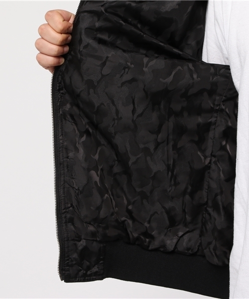 VENCEEXCHANGE（ヴァンスエクスチェンジ）の「【BITTER11月号 掲載商品】カットデニムスカジャン      （スカジャン・メンズ・ブラック/ブルー・MEDIUM/LARGE）」の10枚目の写真