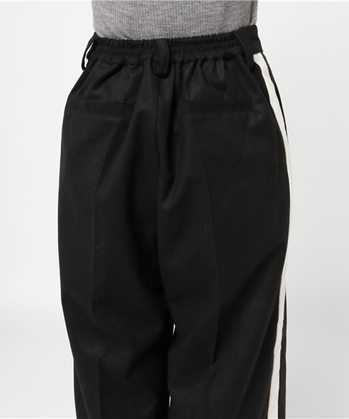 PUNYUS（プニュズ）の「サイドラインパンツ（その他パンツ・レディース・グレー/ブラック・3/4/2/1）」の7枚目の写真