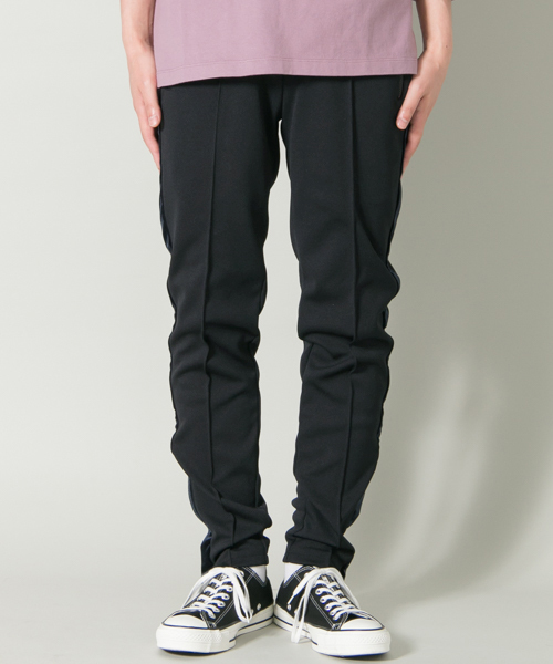 URBAN RESEARCH（アーバンリサーチ）の「COSEI　Velour Track Pants（その他パンツ・メンズ・ブラック/ネイビー・2/3）」の14枚目の写真