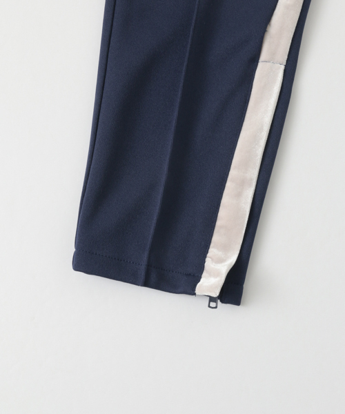 URBAN RESEARCH（アーバンリサーチ）の「COSEI　Velour Track Pants（その他パンツ・メンズ・ブラック/ネイビー・2/3）」の12枚目の写真