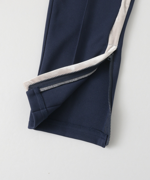 URBAN RESEARCH（アーバンリサーチ）の「COSEI　Velour Track Pants（その他パンツ・メンズ・ブラック/ネイビー・2/3）」の3枚目の写真
