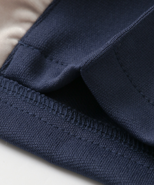 URBAN RESEARCH（アーバンリサーチ）の「COSEI　Velour Track Pants（その他パンツ・メンズ・ブラック/ネイビー・2/3）」の4枚目の写真