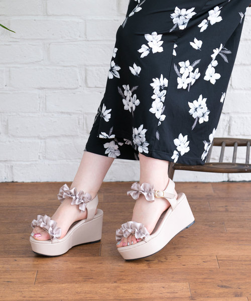 夢展望（ユメテンボウ）の「厚底フッドベッドフリルサンダル（サンダル・レディース・ブルー系その他/ホワイト/グレー系その他/ピンク/ブラック・24㎝/23㎝/22cm/24.5㎝/25.5cm/22.5㎝/25㎝/23.5㎝）」の13枚目の写真