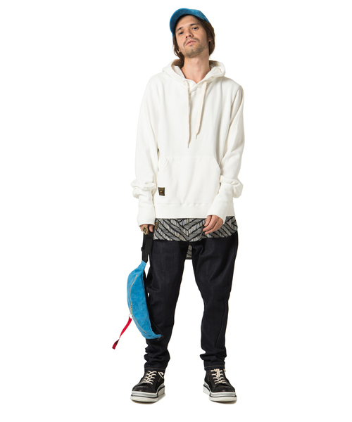 glamb（グラム）の「【glamb】Polyデニム/Poly denim（デニムパンツ・メンズ・ブラック/サックスブルー/ブルー・1/2/3）」の6枚目の写真