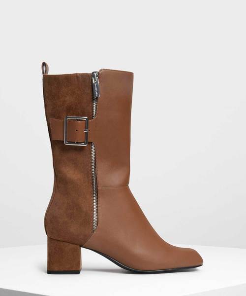 CHARLES & KEITH(チャールズ & キース)の「バックルディテール カフブーツ / Buckle Detail Calf Boots(ブーツ・レディース・ブラック/パープル/ライトブラウン・23cm/23.5cm/24.5cm/25cm)」の3枚目の写真
