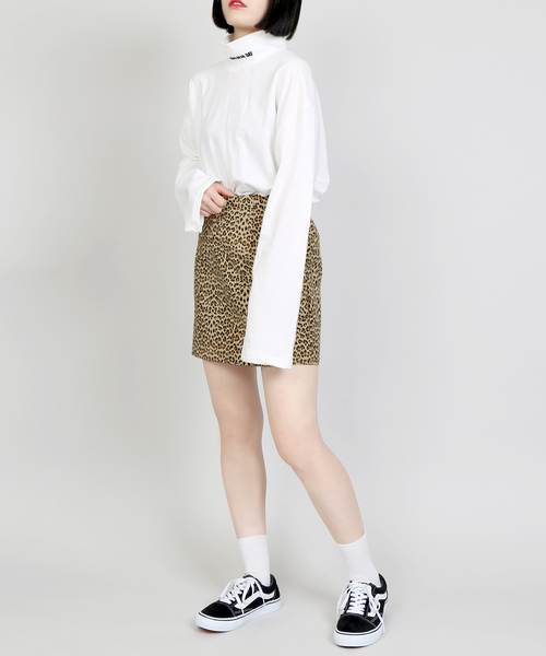 DING(ディング)の「DING/ロゴハイネックロンT(Tシャツ/カットソー・レディース・ホワイト/ブラック・FREE)」の9枚目の写真