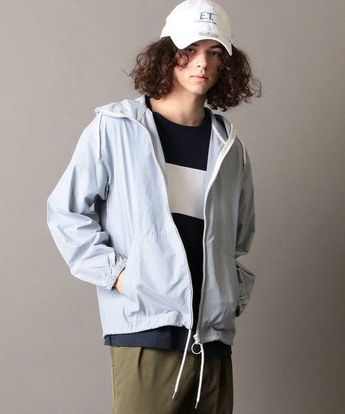 SHIPS JET BLUE（シップスジェットブルー）の「SHIPS JET BLUE: カラー ナイロンフードパーカー（マウンテンパーカー・メンズ・ライトブルー/イエロー/ピンク・X-SMALL/SMALL/MEDIUM/LARGE）」の2枚目の写真