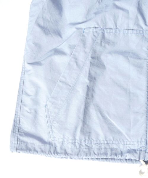 SHIPS JET BLUE（シップスジェットブルー）の「SHIPS JET BLUE: カラー ナイロンフードパーカー（マウンテンパーカー・メンズ・ライトブルー/イエロー/ピンク・X-SMALL/SMALL/MEDIUM/LARGE）」の8枚目の写真