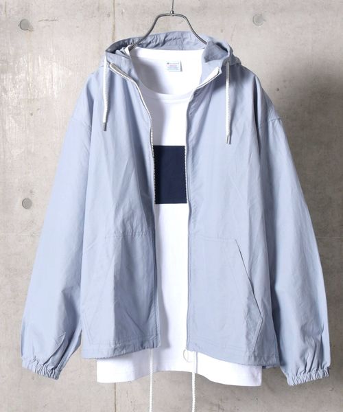 SHIPS JET BLUE（シップスジェットブルー）の「SHIPS JET BLUE: カラー ナイロンフードパーカー（マウンテンパーカー・メンズ・ライトブルー/イエロー/ピンク・X-SMALL/SMALL/MEDIUM/LARGE）」の4枚目の写真