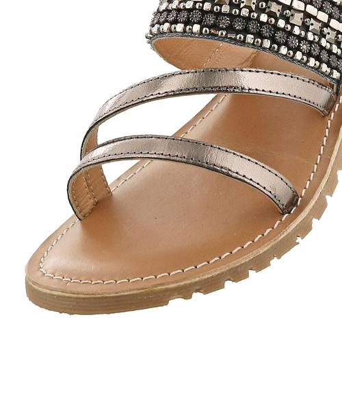 あしながおじさん（アシナガオジサン）の「〈あしながおじさん〉ビーズベルトサンダル（サンダル・レディース・ブラック/プラチナム/ガンメタ・LL/S/M/L）」の9枚目の写真