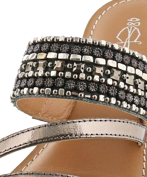 あしながおじさん（アシナガオジサン）の「〈あしながおじさん〉ビーズベルトサンダル（サンダル・レディース・ブラック/プラチナム/ガンメタ・LL/S/M/L）」の8枚目の写真
