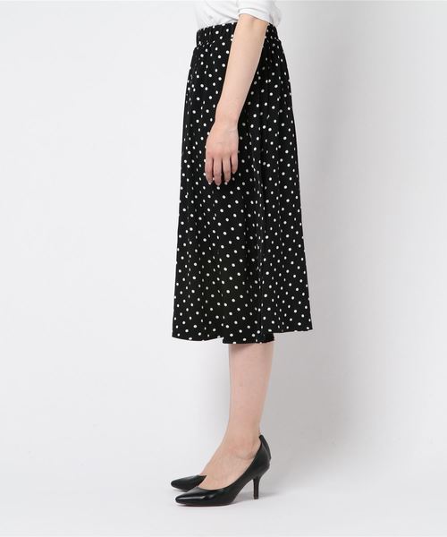 PUNYUS（プニュズ）の「ポルカドットロングスカ－ト（スカート・レディース・ブルー/ベージュ/ブラック・2/3/1/4）」の5枚目の写真