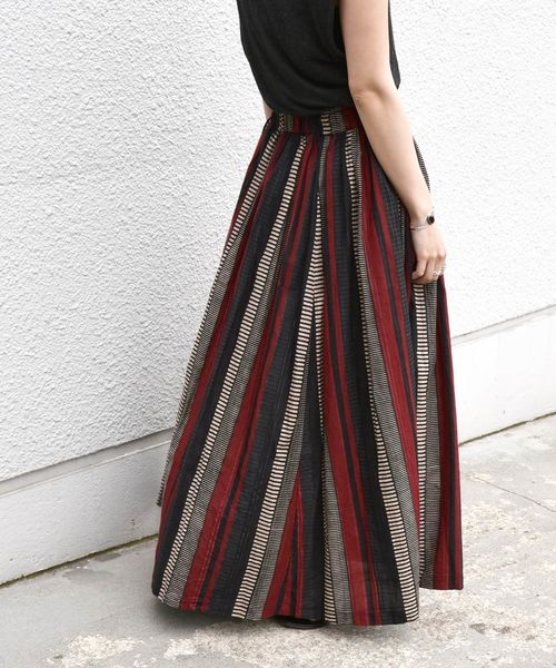 Khaju（カージュ）の「【別注】UHURU:バティックスカート2◇（スカート・レディース・レッド/キャメル・ONE SIZE）」の5枚目の写真