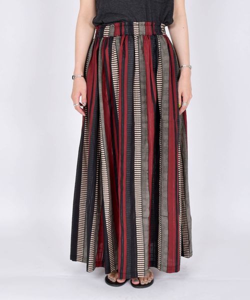 Khaju（カージュ）の「【別注】UHURU:バティックスカート2◇（スカート・レディース・レッド/キャメル・ONE SIZE）」の4枚目の写真