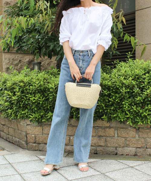 MODE ROBE（モードローブ）の「リボンオフショルブラウス（シャツ/ブラウス・レディース・ホワイト/ブラウン/ベージュ・FREE）」の4枚目の写真