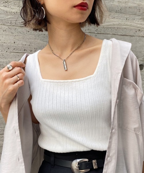 PAGEBOY（ページボーイ）の「ニットスクエアタンク（タンクトップ・レディース・ブラック/オフホワイト/グレイッシュベージュ/イエロー系その他/ブルー・FREE）」の2枚目の写真