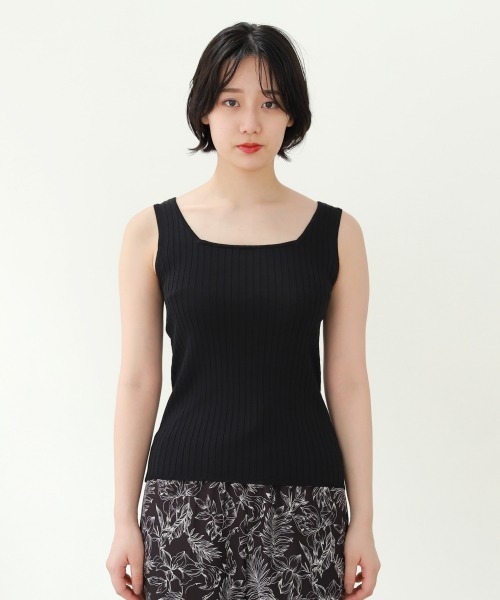 PAGEBOY（ページボーイ）の「ニットスクエアタンク（タンクトップ・レディース・ブラック/オフホワイト/グレイッシュベージュ/イエロー系その他/ブルー・FREE）」の14枚目の写真