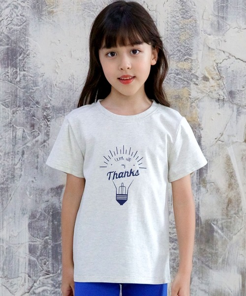 Bee des Bee(ビーデスビー)の「【コットン100%】半袖プリントTシャツ(Tシャツ/カットソー・キッズ・ライトグレー/ブラック/ベージュ/サックスブルー/ブラウン系その他/グレー/スモークピンク/チャコールグレー/ブラウン系その他2/ブルー系その他2/ネイビー/コバルトブルー/杢グレー/ピンク系その他/ブルー系その他/モカ/ホワイト/ブルー系その他3/ホワイト系その他/ブルー系その他4/ラベンダー/クリーム/ホワイト系その他2・110cm/100cm/120cm/130cm/140cm/150cm)」の9枚目の写真