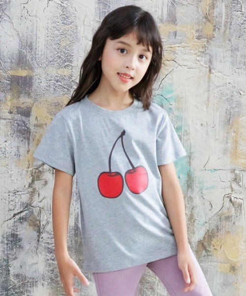 Bee des Bee(ビーデスビー)の「【コットン100%】半袖プリントTシャツ(Tシャツ/カットソー・キッズ・ライトグレー/ブラック/ベージュ/サックスブルー/ブラウン系その他/グレー/スモークピンク/チャコールグレー/ブラウン系その他2/ブルー系その他2/ネイビー/コバルトブルー/杢グレー/ピンク系その他/ブルー系その他/モカ/ホワイト/ブルー系その他3/ホワイト系その他/ブルー系その他4/ラベンダー/クリーム/ホワイト系その他2・110cm/100cm/120cm/130cm/140cm/150cm)」の8枚目の写真