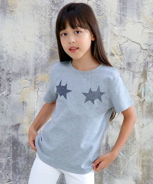 Bee des Bee(ビーデスビー)の「【コットン100%】半袖プリントTシャツ(Tシャツ/カットソー・キッズ・ライトグレー/ブラック/ベージュ/サックスブルー/ブラウン系その他/グレー/スモークピンク/チャコールグレー/ブラウン系その他2/ブルー系その他2/ネイビー/コバルトブルー/杢グレー/ピンク系その他/ブルー系その他/モカ/ホワイト/ブルー系その他3/ホワイト系その他/ブルー系その他4/ラベンダー/クリーム/ホワイト系その他2・110cm/100cm/120cm/130cm/140cm/150cm)」の7枚目の写真