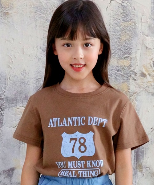 Bee des Bee(ビーデスビー)の「【コットン100%】半袖プリントTシャツ(Tシャツ/カットソー・キッズ・ライトグレー/ブラック/ベージュ/サックスブルー/ブラウン系その他/グレー/スモークピンク/チャコールグレー/ブラウン系その他2/ブルー系その他2/ネイビー/コバルトブルー/杢グレー/ピンク系その他/ブルー系その他/モカ/ホワイト/ブルー系その他3/ホワイト系その他/ブルー系その他4/ラベンダー/クリーム/ホワイト系その他2・110cm/100cm/120cm/130cm/140cm/150cm)」の12枚目の写真