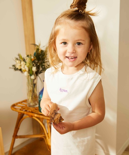 ＆yam（アンドヤム）の「ワンポイントロゴフレンチスリーブワンピース（ワンピース・キッズ・ブラック/ホワイト/ベージュ・120/140/150/110/90/130/100）」の12枚目の写真