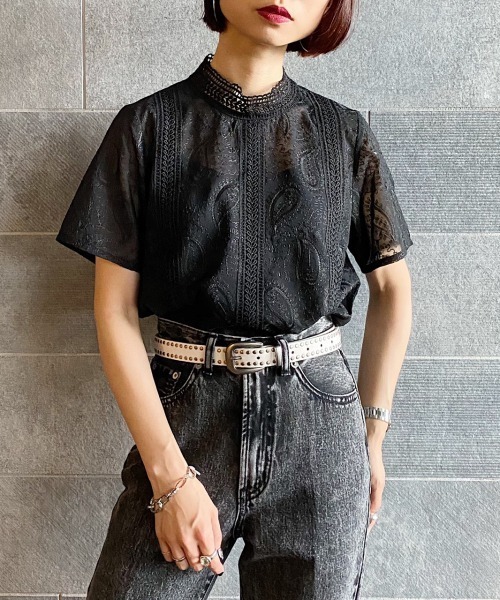 PAGEBOY（ページボーイ）の「ペイズリーレースSS（シャツ/ブラウス・レディース・オフホワイト/ブラック・FREE）」の2枚目の写真