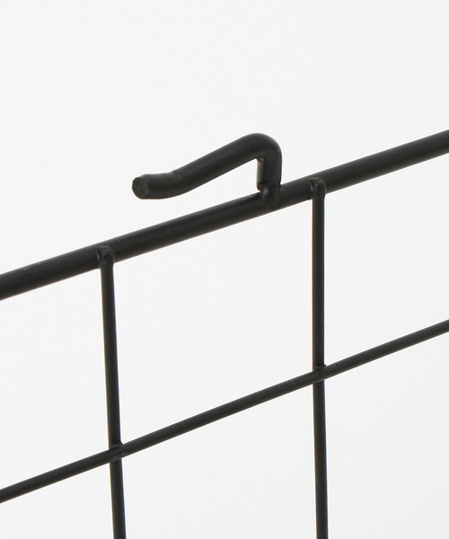 LBC（エルビーシー）の「【ZOZO限定】オブリークネス　ラック（収納グッズ・レディース・ブラック/ホワイト・FREE）」の3枚目の写真