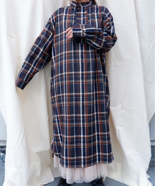 sakishimatokyo（サキシマトーキョー）の「【ZOZO限定】サキシマamp「チェックワンピース」（ワンピース・レディース・ネイビー/カーキ・FREE）」の4枚目の写真