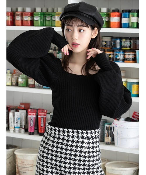 fifth calin(フィフスカラン)の「スクエアネックパフスリーブニット(ニット/セーター・レディース・スモークピンク/アイボリー/ブラック・MEDIUM)」の2枚目の写真