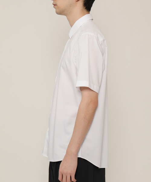 KASHIYAMA（カシヤマ）の「ショートポイントレギュラーショートスリーブ　ロイヤルオックス　カジュアルテイルシャツ（シャツ/ブラウス・メンズ・ホワイト/ネイビー・マルチサイズ）」の3枚目の写真