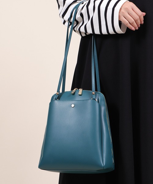 BASE(ベース)の「2way リュック & ショルダーバッグ(ショルダーバッグ・レディース・ブラック/グレイッシュベージュ/キャメル/レッド/アイボリー/グレー/グリーン/ブルー/ブラウン系その他・FREE)」の6枚目の写真