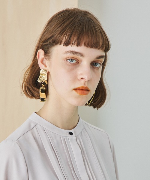 UNITED TOKYO(ユナイテッドトウキョウ)の「カーブサーフェスアシメイヤリング(イヤリング・レディース・マルチ・0)」の6枚目の写真