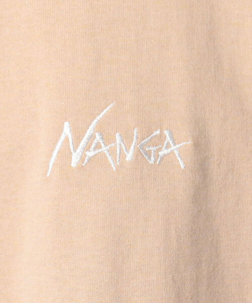 NANGA(ナンガ)の「【NANGA/ナンガ】別注 ロゴTシャツ(Tシャツ/カットソー・メンズ・ベージュ/ホワイト/オリーブ・L/XL/M)」の5枚目の写真
