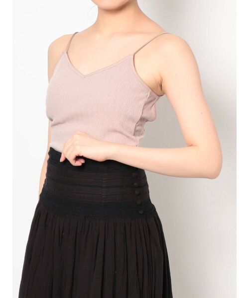 MERCURYDUO(マーキュリーデュオ)の「カップ付バックオープンキャミ(Tシャツ/カットソー・レディース・オフホワイト/ブラック/ベージュ・FREE)」の1枚目の写真