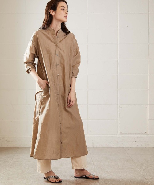OUVRAGE CLASSE（ウヴラージュクラス）の「ストレートシャツワンピース（シャツワンピース・レディース・ベージュ/ホワイト・FREE）」の4枚目の写真