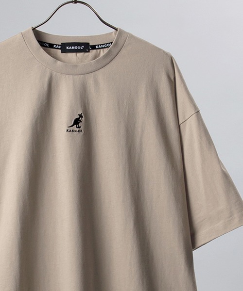 KANGOL(カンゴール)の「【KANGOL/カンゴール】ワンポイントミニロゴ刺繍 Tシャツ/ビッグシルエット/ユニセックス(Tシャツ/カットソー・メンズ・ブラック/ベージュ/オフホワイト/ブルー・M/L/XL)」の4枚目の写真