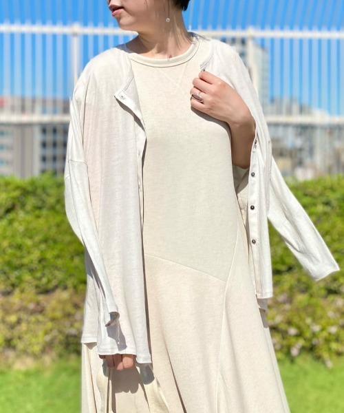 BEARDSLEY(ビアズリー)の「強撚ガーゼワイドカーデ(カーディガン/ボレロ・レディース・ブラック/ベージュ/アイボリー・FREE)」の4枚目の写真