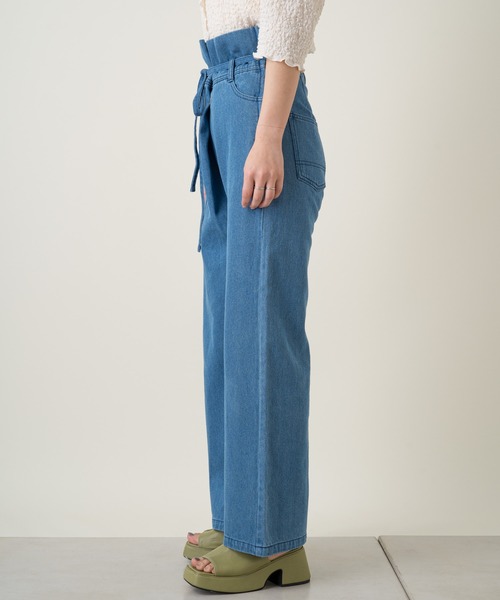 Kastane（カスタネ）の「スーパーハイウエストベアデニムパンツ（デニムパンツ・レディース・サックスブルー/ブラック・1/2）」の11枚目の写真