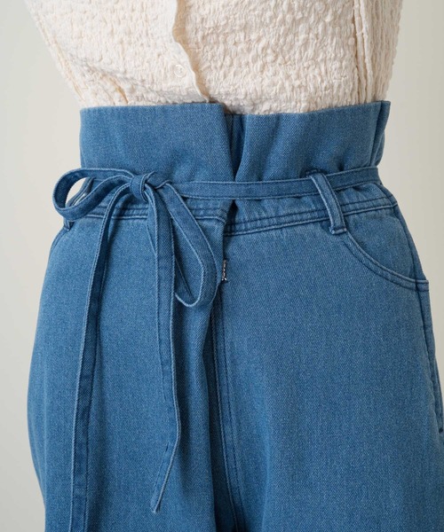 Kastane（カスタネ）の「スーパーハイウエストベアデニムパンツ（デニムパンツ・レディース・サックスブルー/ブラック・1/2）」の13枚目の写真