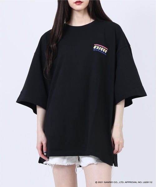 EXIEEE（イグジー）の「サンリオキャラクターズバックプリントT（Tシャツ/カットソー・レディース・サックスブルー/ホワイト/ブラック・LARGE/SMALL/MEDIUM）」の6枚目の写真