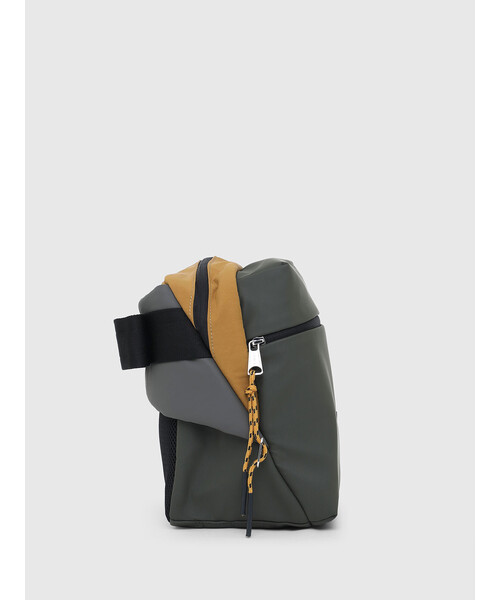 【極美品✨】ディーゼル　ビッグロゴ　ウエストポーチ　ボディーバッグ　ビッグロゴ DIESEL（ディーゼル）の「レディース ウエストポーチ LOGOS BELT