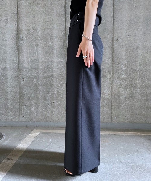 HARE（ハレ）の「カラーワイドスラックス(HARE)（スラックス