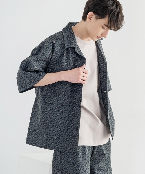 Rocky Monroe(ロッキーモンロー)の「オーバーサイズ ミリタリー ワーク 半袖CPOシャツ / シェフシャツ(シャツ/ブラウス・メンズ・ストライプ/インディゴブルー/ワンウォッシュ/ブラック系/ホワイト系/ブラック系1/グレー系/レオパード・M/L/XL)」の21枚目の写真
