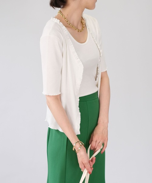 ＡＮＤＪ（アンドジェイ）の「フリルカーディガン&タンクトップ2枚セット（カーディガン/ボレロ・レディース・オフホワイト/カーキ/モカ/ブラック・M）」の2枚目の写真