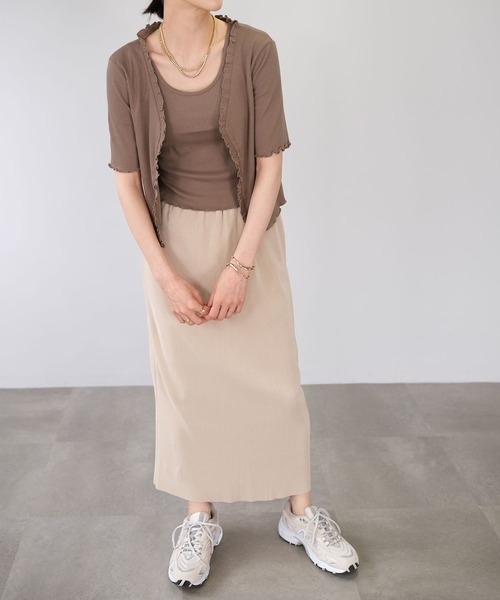 ＡＮＤＪ（アンドジェイ）の「フリルカーディガン&タンクトップ2枚セット（カーディガン/ボレロ・レディース・オフホワイト/カーキ/モカ/ブラック・M）」の3枚目の写真