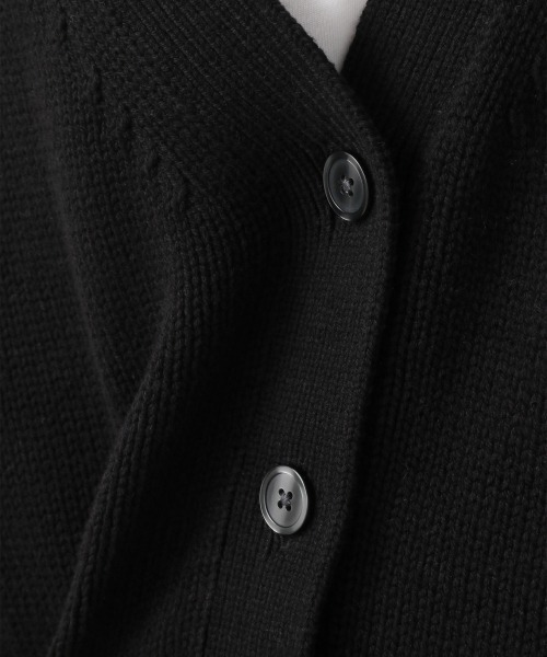 LOWRYS FARM(ローリーズファーム)の「3GミドルボタンVネックカーディガンLS 215740(カーディガン/ボレロ・レディース・ブラック/グレー/イエロー/アイボリー/ピンク/ライトグリーン/ブルー/レッド/ブラウン/ブルー系その他/グリーン/オレンジ/ホワイト系その他・FREE)」の17枚目の写真