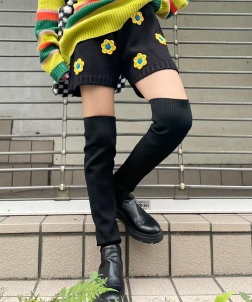 Candy Stripper（キャンディストリッパー）の「FLOWER CROCHET KNIT パンツ（その他パンツ・レディース・アイボリー/パープル/ブラック・2）」の3枚目の写真