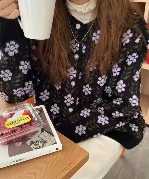 ABITOKYO（アビトーキョー）の「花柄クルーネックカーディガン（カーディガン/ボレロ・レディース・ブラック/ベージュ/アイボリー・FREE）」の11枚目の写真